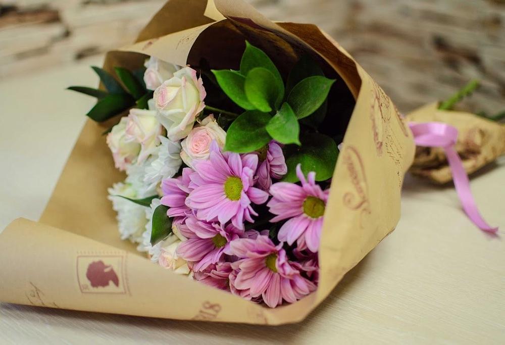 Букет цветов из: Розы и Хризантемы в Турочак