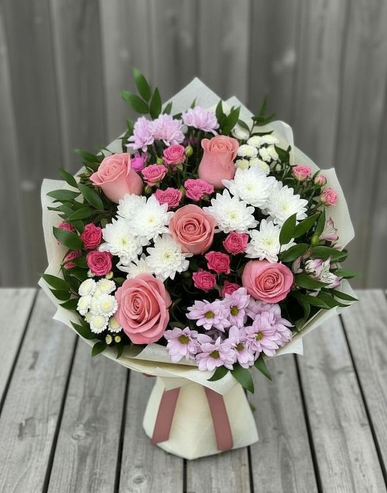 Букет цветов из: Альстромерии, Гвоздики, Розы и Хризантемы в Турочак