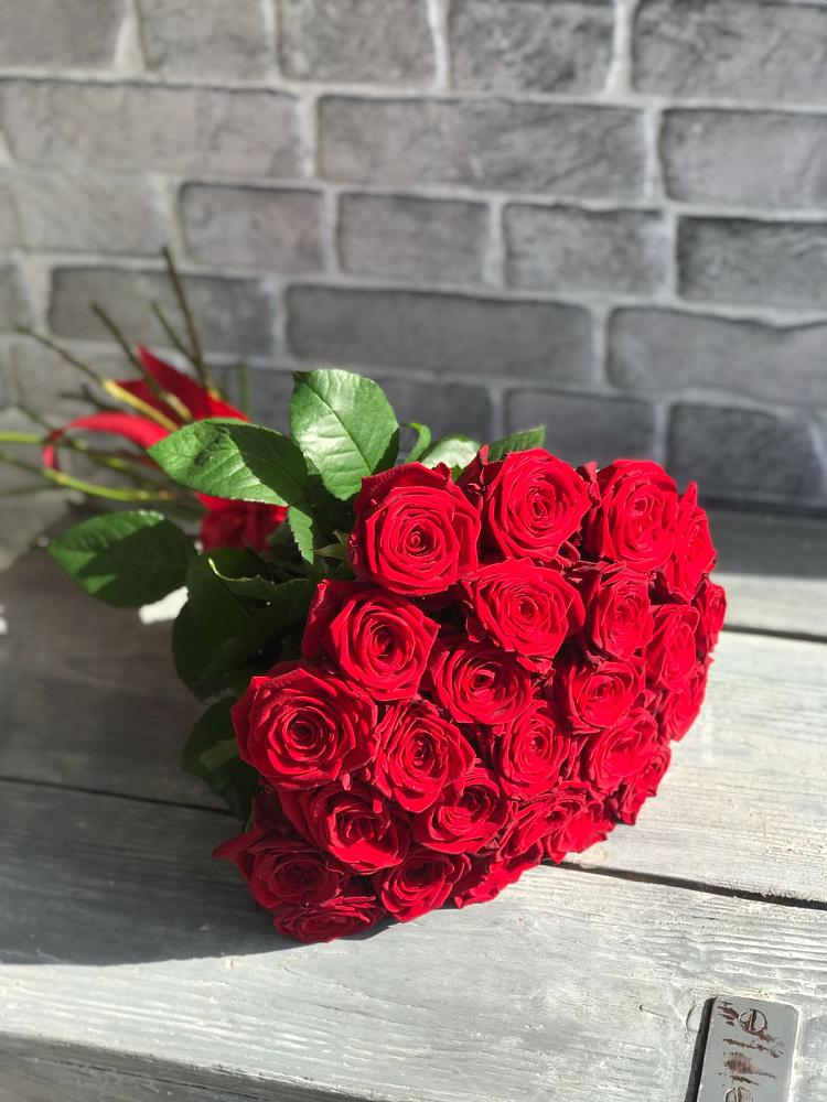 Букет Красные розы Фридом в Турочак