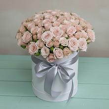 Цветочная композиция из Розы в шляпной коробке в Турочак