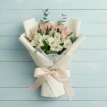 Букет цветов из:  Альстромерии в Турочак