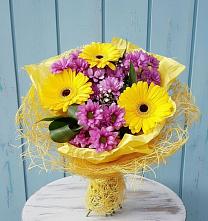 Букет цветов из:  Хризантемы и Герберы в Турочак