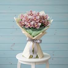 Букет цветов из:  Орхидеи и Розы в Турочак
