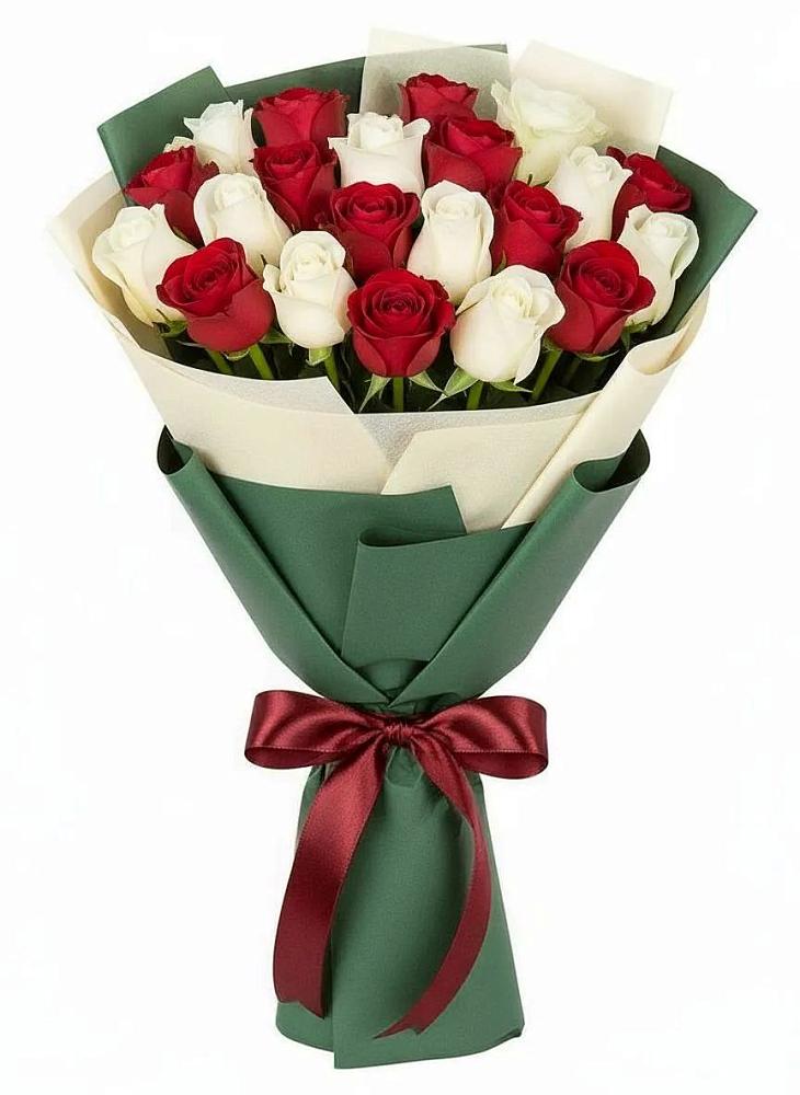 Букет Микс из красных и белых роз в Турочак