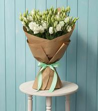 Букет цветов из:  Лизиантусы в Турочак