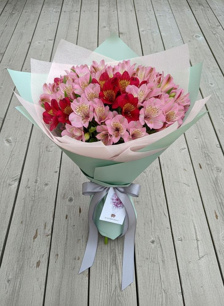 Букет цветов из: Альстромерии в Турочак