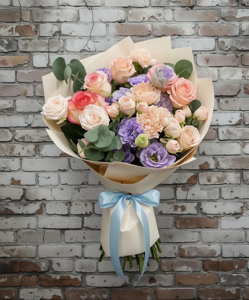 Букет цветов из: Розы, Лизиантусы и Гвоздики в Турочак