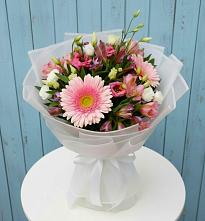 Букет цветов из:  Герберы, Альстромерии и Лизиантусы #REPLACE_PRED# Турочак