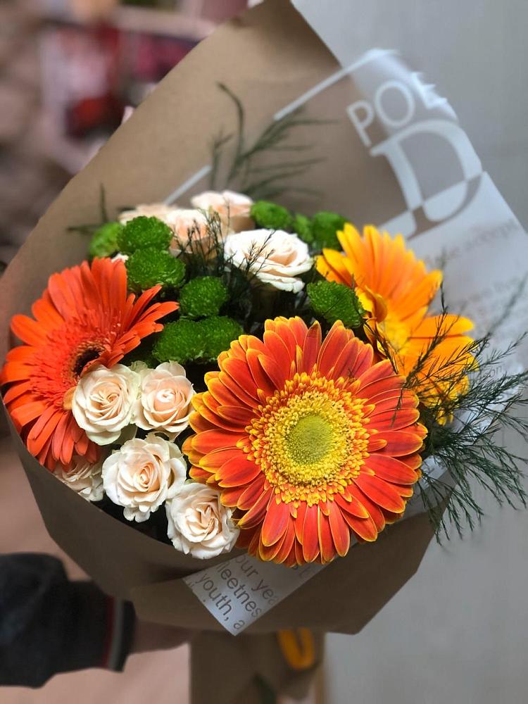 Букет цветов из: Герберы, Хризантемы и Розы в Турочак