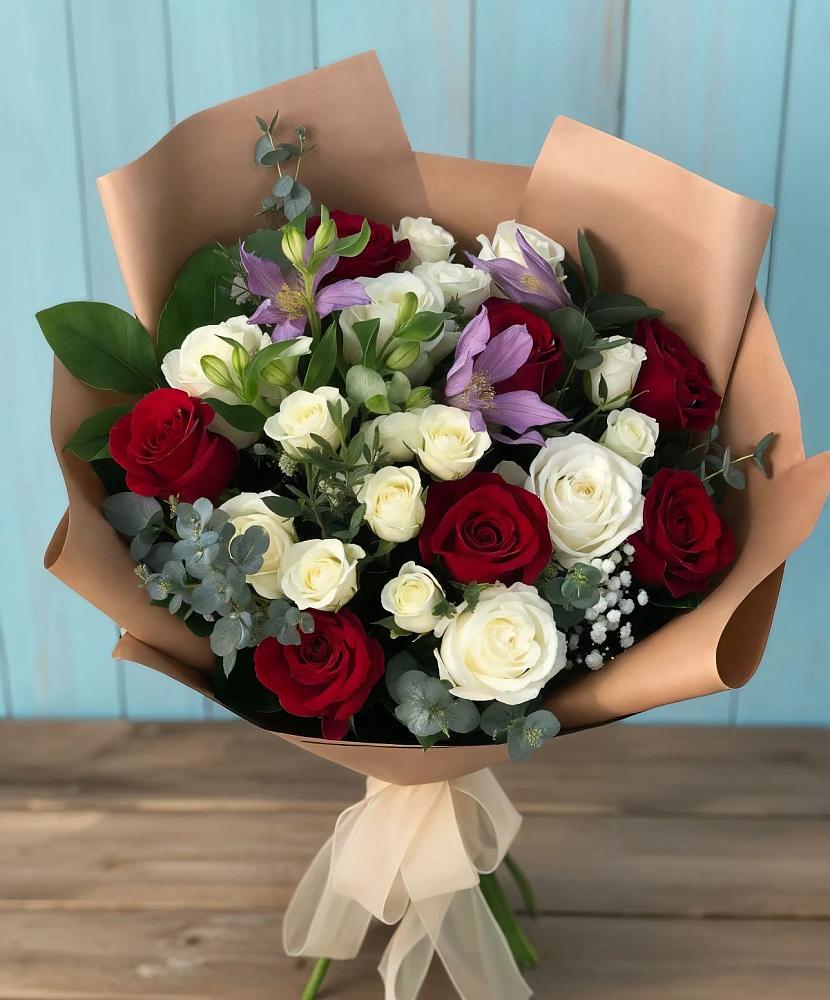 Букет цветов из: Розы и Альстромерии в Турочак
