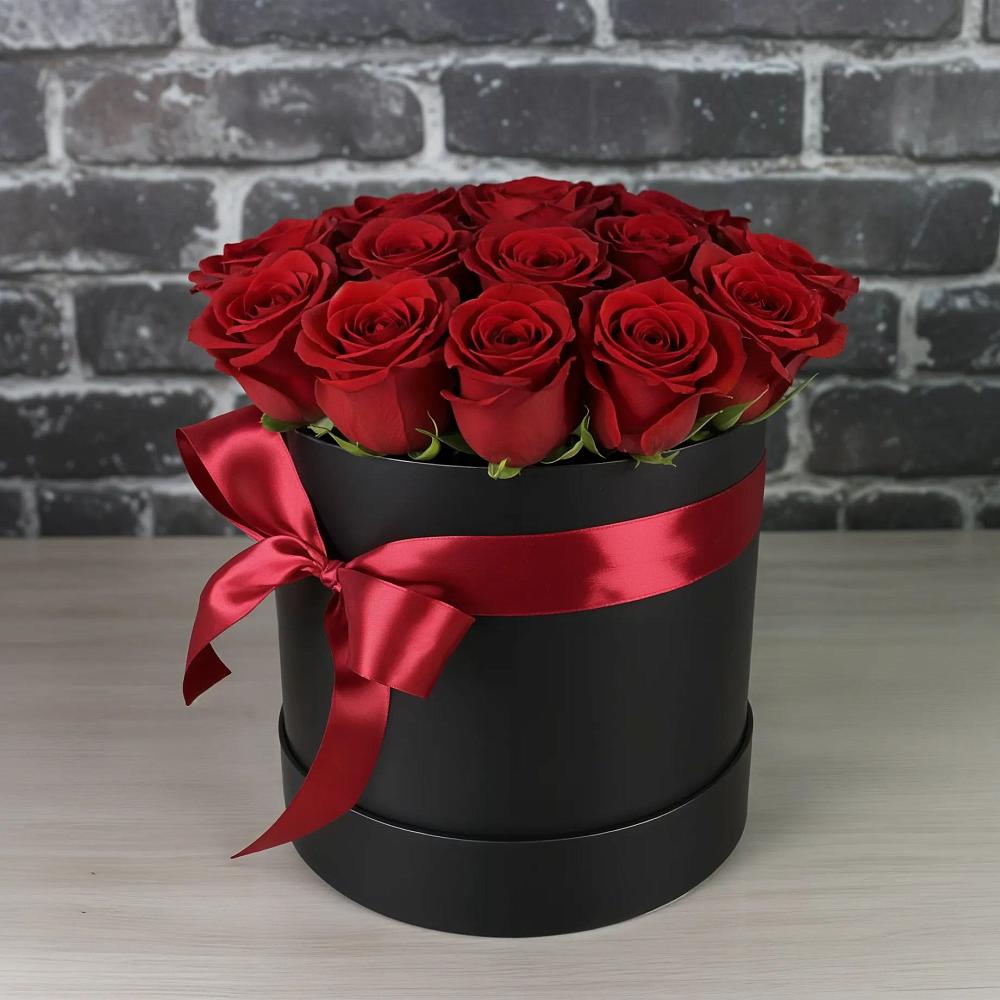 Цветочная композиция из Розы в шляпной коробке в Турочак