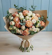 Букет цветов из:  Альстромерии и Розы в Турочак